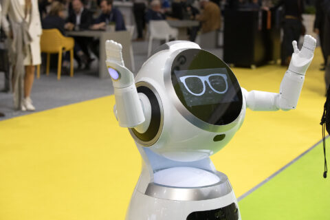 Nieuw raamwerk weegt zorgrobot op toegevoegde waarde