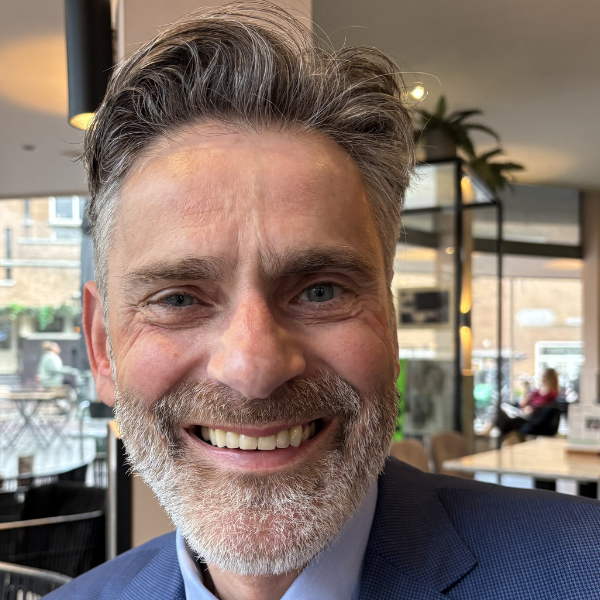 Paul de Kort - keynote spreker op Tech Mainstage van Zorg & ict 2025