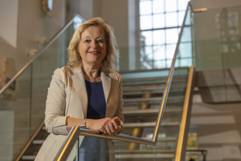 Jet Bussemaker pleit voor flipping the healthcare system: ‘Echte verandering komt van onderop’